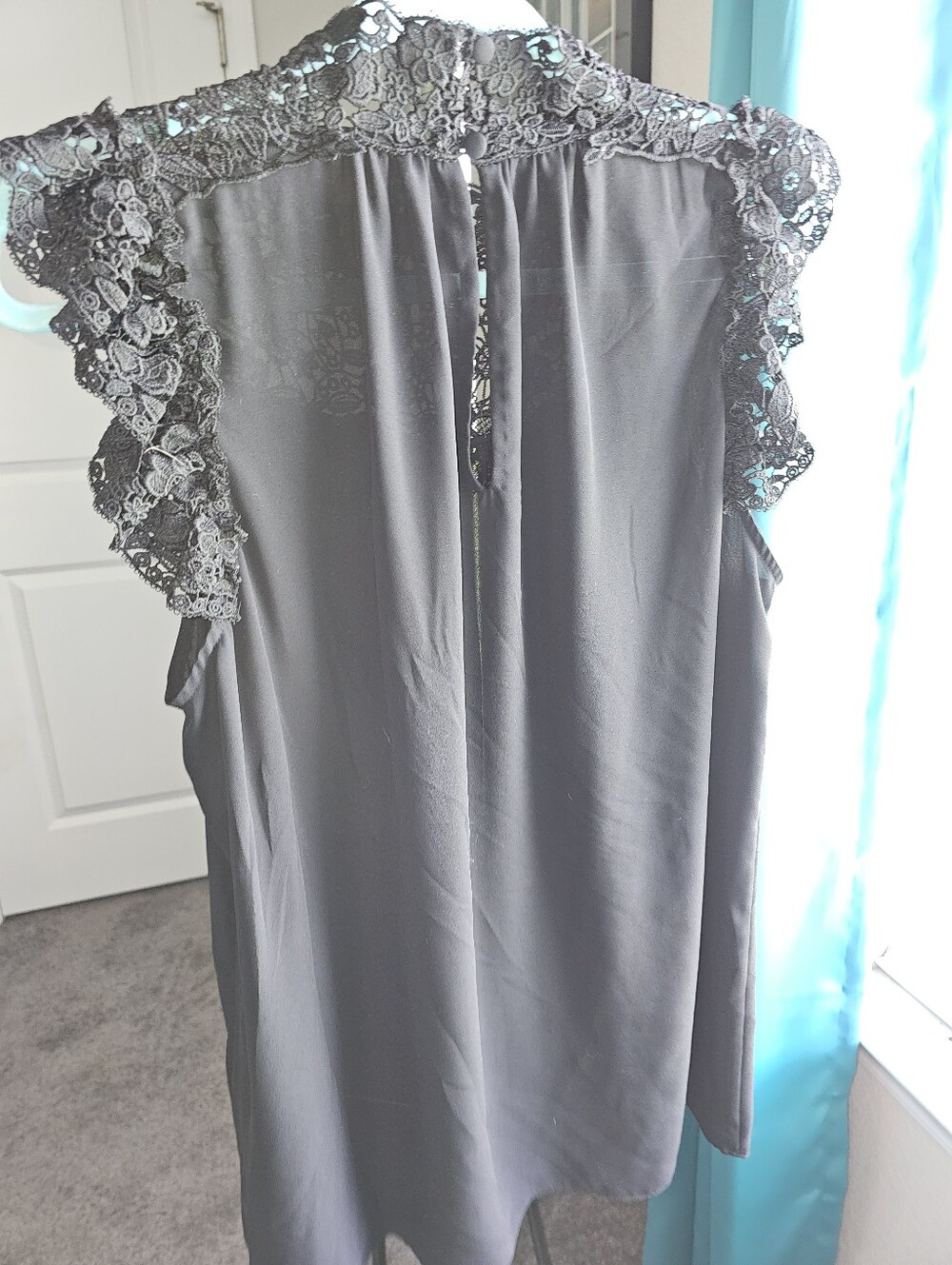 Kate Spade Black Lace Yoke Sleeveless Camisole Sz XL - Picture 4 of 10